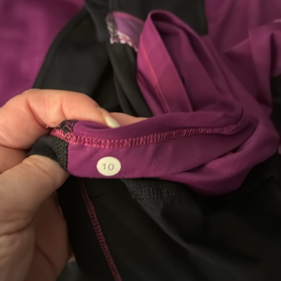 Lululemon 1/2 Zip Long Sleeve Magenta Top - Picture 8 of 8